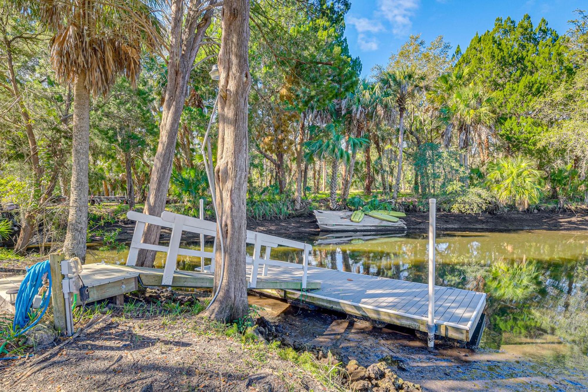 Riverfront Home With Boat Dock And Kayaks! 크리스탈리버 외부 사진